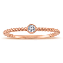 Load image into Gallery viewer, Twisted Diamond Solitaire Ring