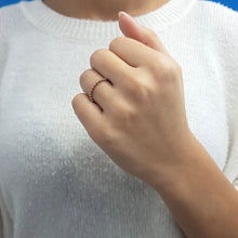 Load image into Gallery viewer, Minimalist Diamond Ring