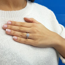 Load image into Gallery viewer, Round Shape Diamond Engagement Ring