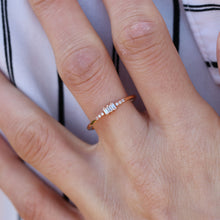 Load image into Gallery viewer, 14K Solid Baguette Ring