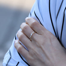 Load image into Gallery viewer, 14K Solid Rose Gold Ring