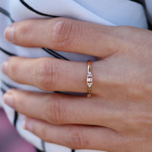 Load image into Gallery viewer, Baguette & Round Cut Diamond Ring