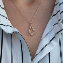 Load image into Gallery viewer, Delicate Gold Diamond Necklace
