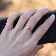 Load image into Gallery viewer, Diamond Cluster Ring