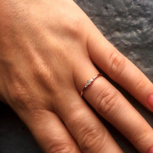 Load image into Gallery viewer, Minimalist Diamond Ring