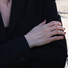 Load image into Gallery viewer, Minimalist Diamond Ring