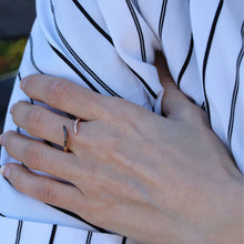 Load image into Gallery viewer, Nature Inspired Diamond Ring