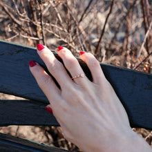 Load image into Gallery viewer, Nature Inspired Diamond Ring