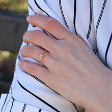 Load image into Gallery viewer, Solitaire Diamond Ring