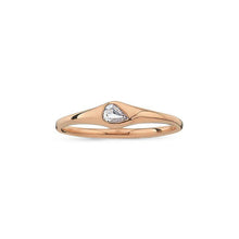 Load image into Gallery viewer, Classic Solitaire Ring
