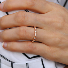 Load image into Gallery viewer, Unique Design Gold Ring